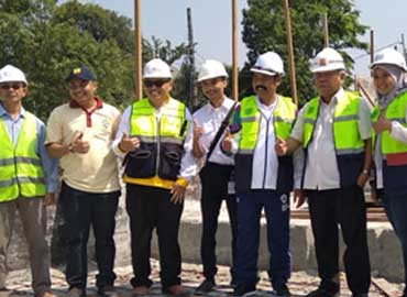 Kunjungan Menteri PUPR ke Proyek Fly Over Manahan, Solo
