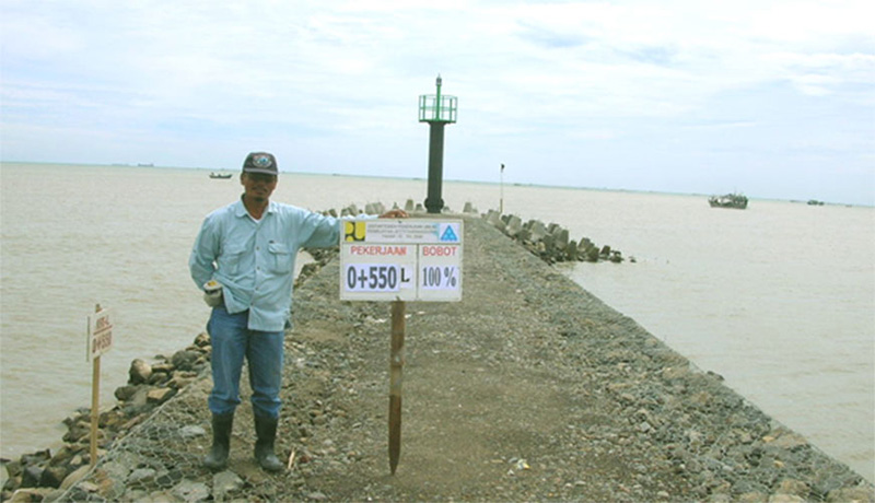 Pembangunan Jetty Muara Sungai Prajagumiwang, Karangsong