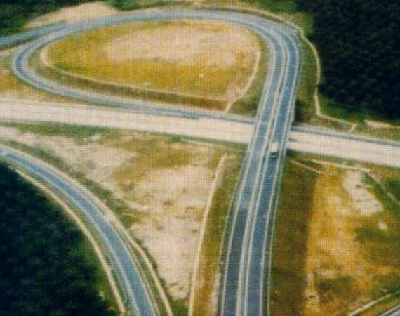 Pengerjaan Jalan Tol Yong Peng - Ayer Hitam Paket 12 B2