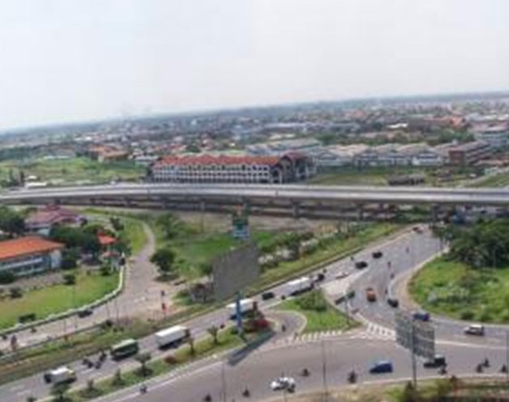 Jalan Tol Lingkar Timur Surabaya, Paket Flyover Waru