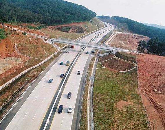 Pengerjaan Jalan Tol Cipularang, Bagian II, Seksi III, Plered - Cikalong Wetan (termasuk Jembatan Ciujung)