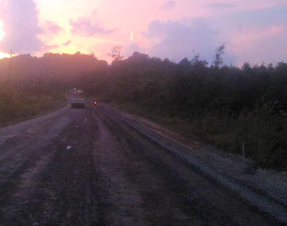 Pengerjaan Jalan Pontianak - Tayan (EIB-21)