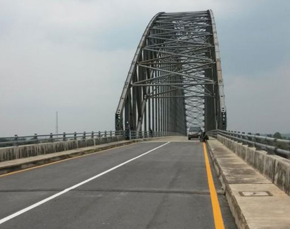 Jalan Akses Menuju (Pile Slab) dan Jembatan Martadipura di Kotabangun